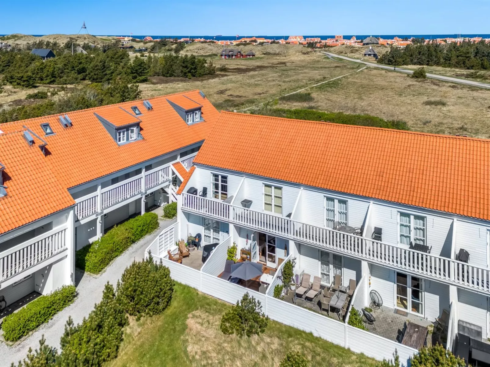 "Cilla" - 1km from the sea