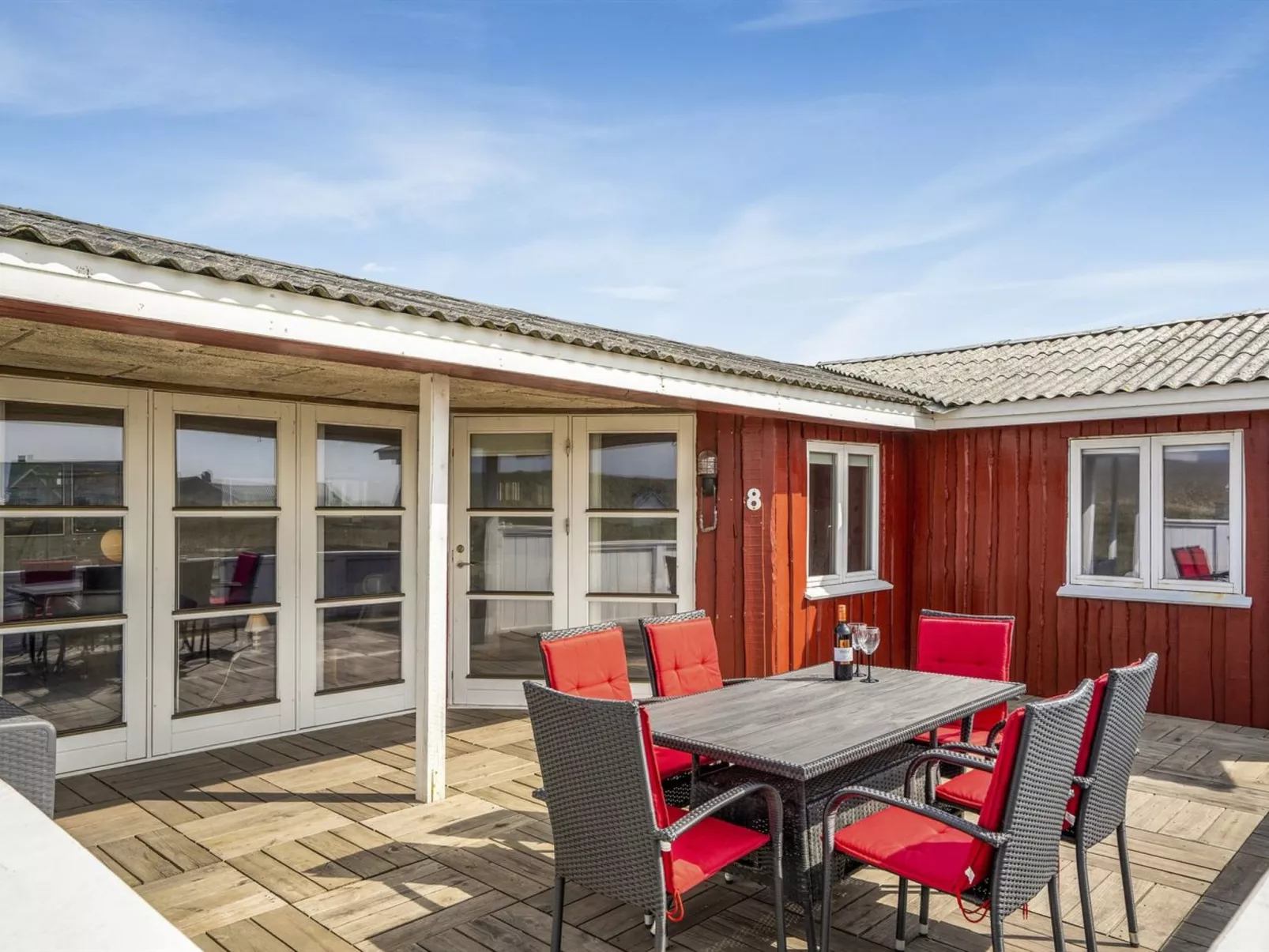 "Hansen" - 75m from the sea