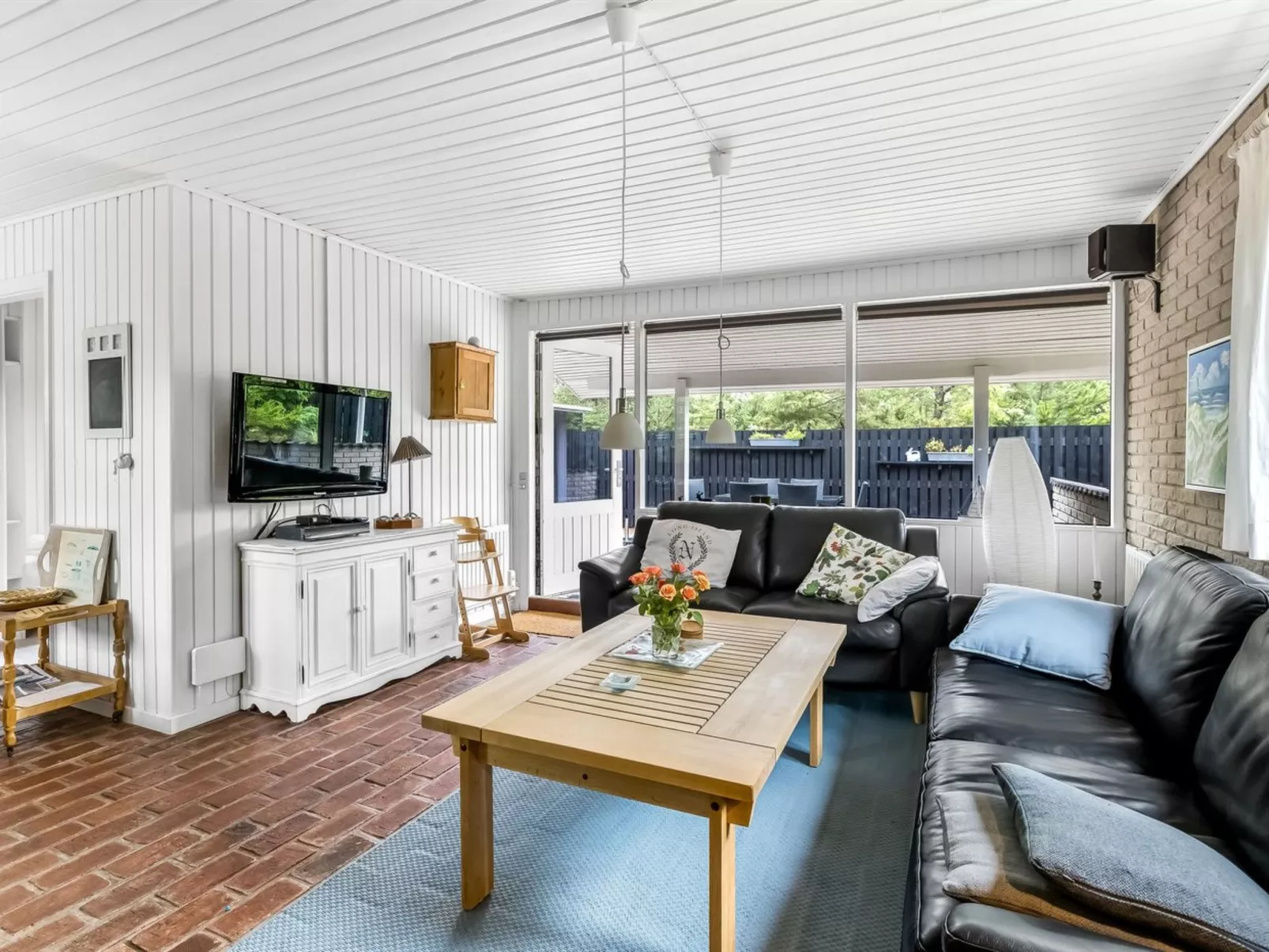 "Laurin" - 600m from the sea