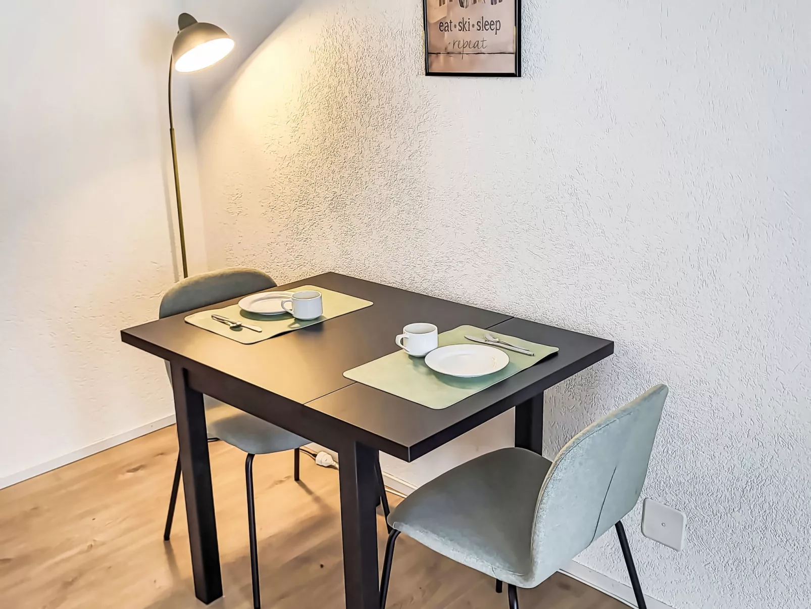 Ringstrasse Apt 215 - Inside