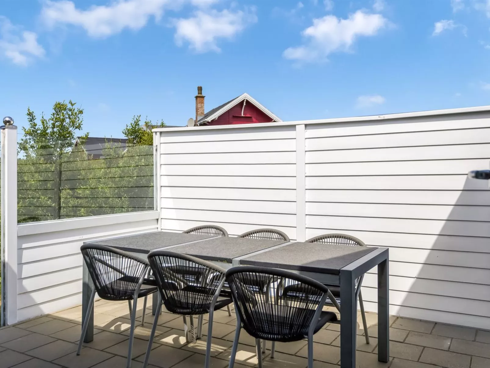 "Mikka" - 450m from the sea