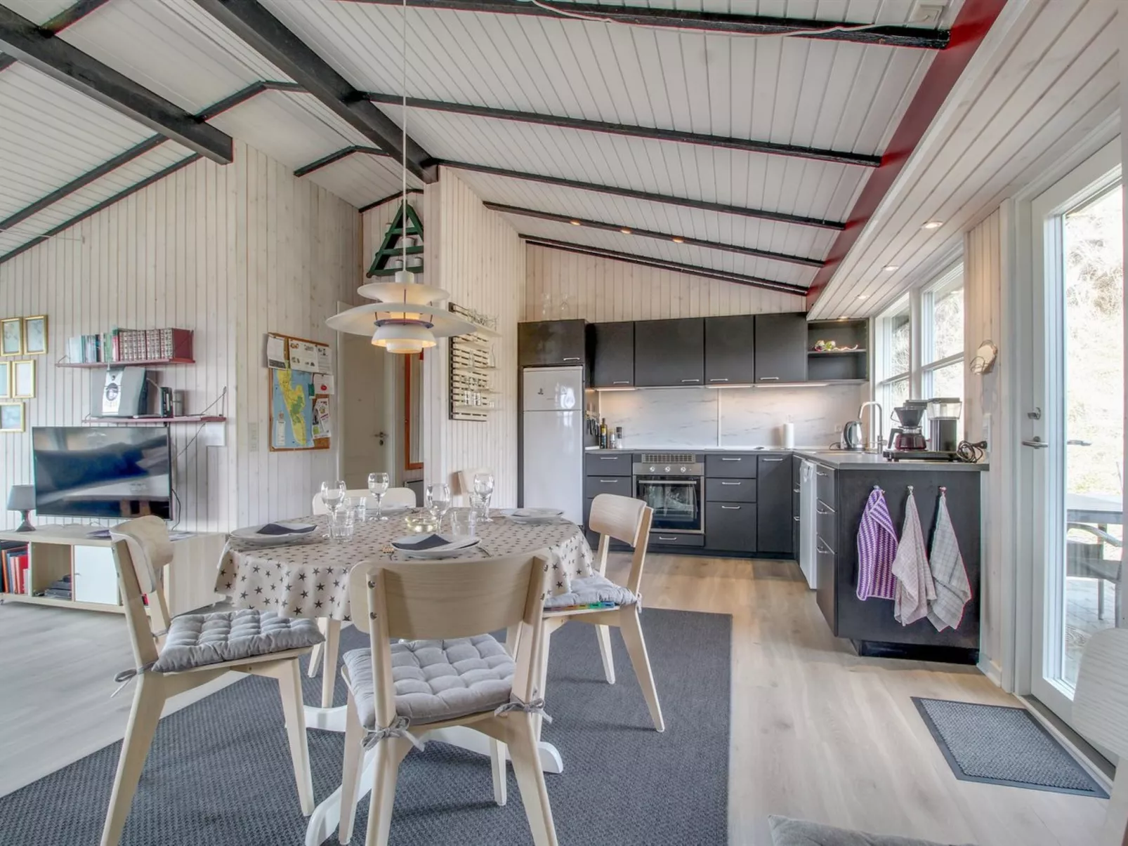 "Vika" - 600m from the sea-Dedans