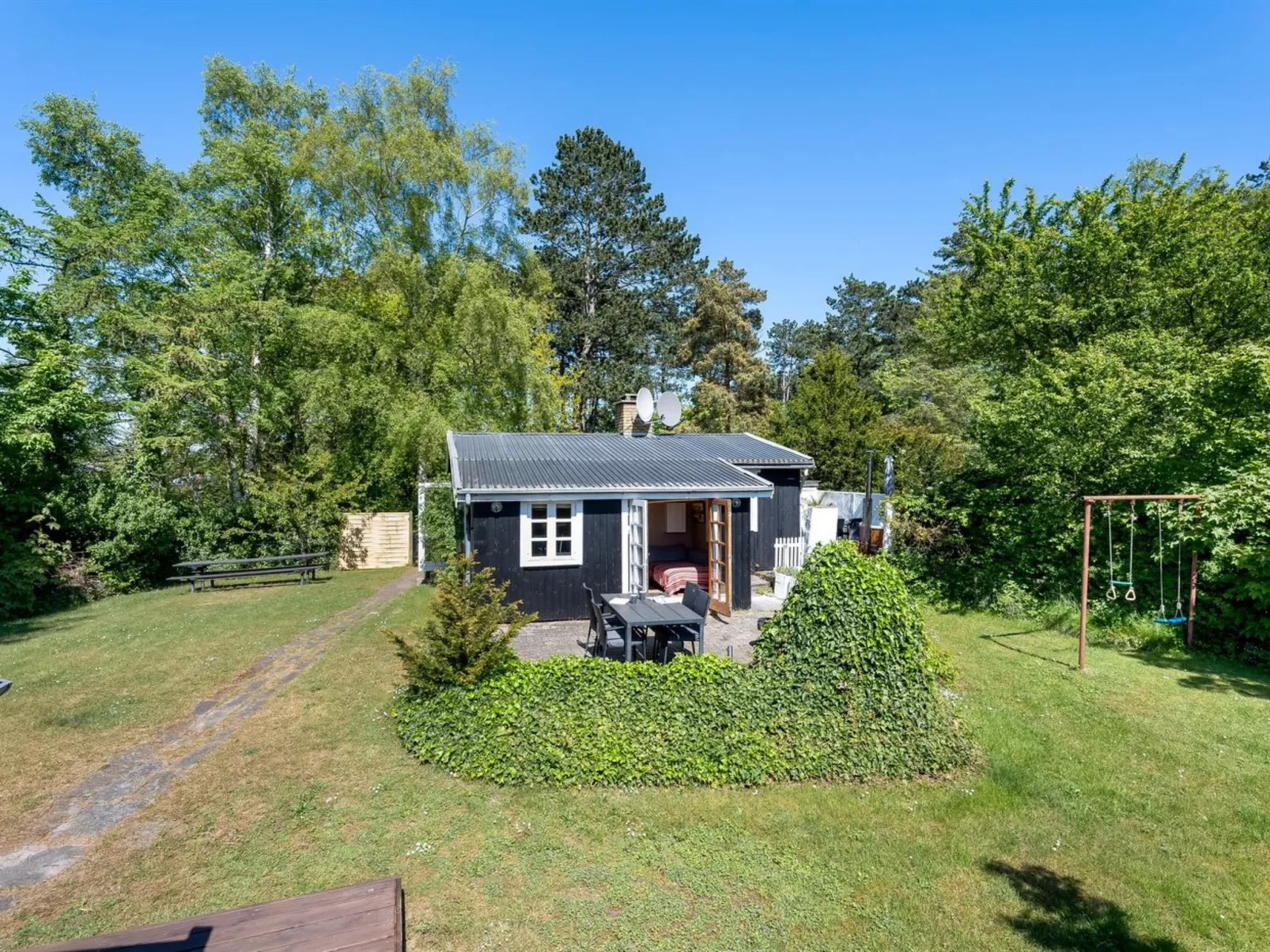 "Carly" - 100m from the sea-Draußen