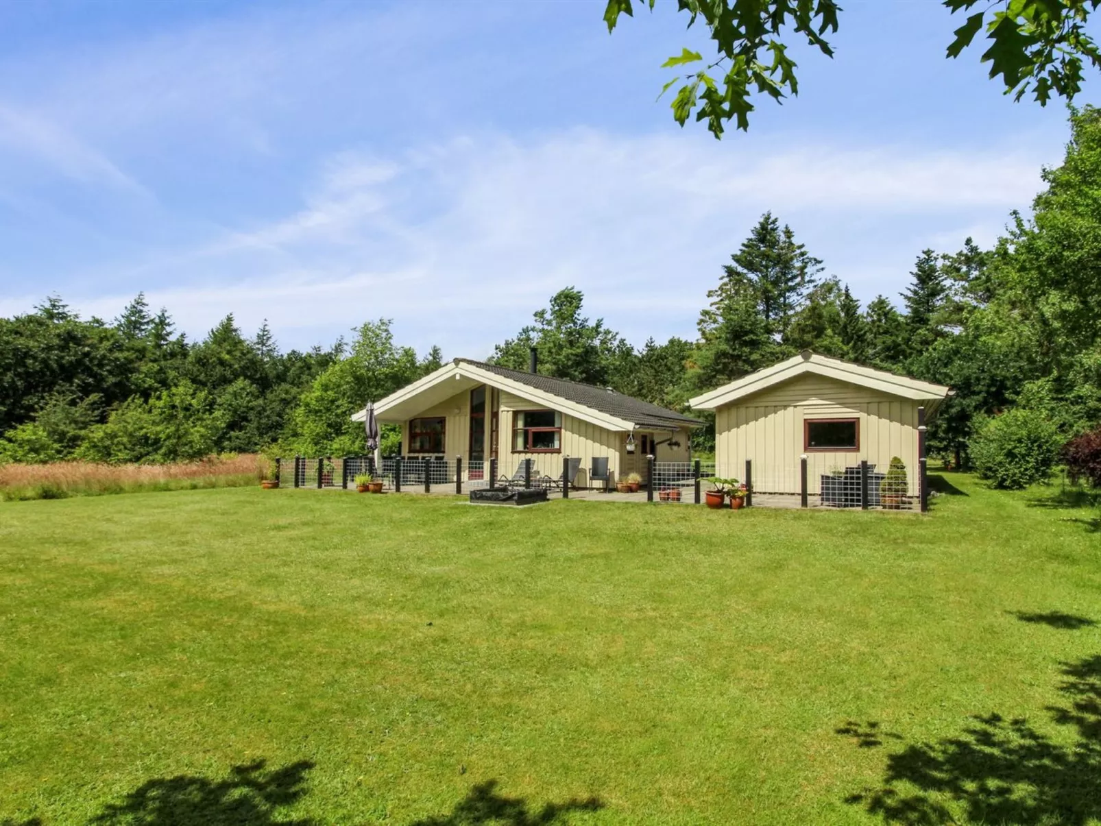 "Arvi" - 30km from the sea-Draußen