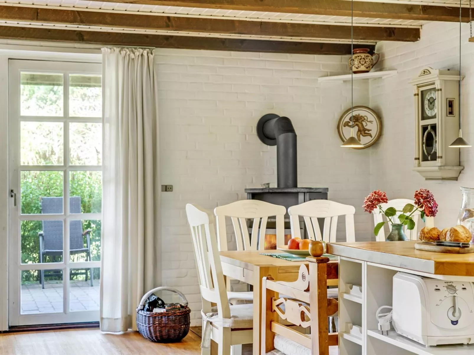 "Ariela" - 1.1km from the sea