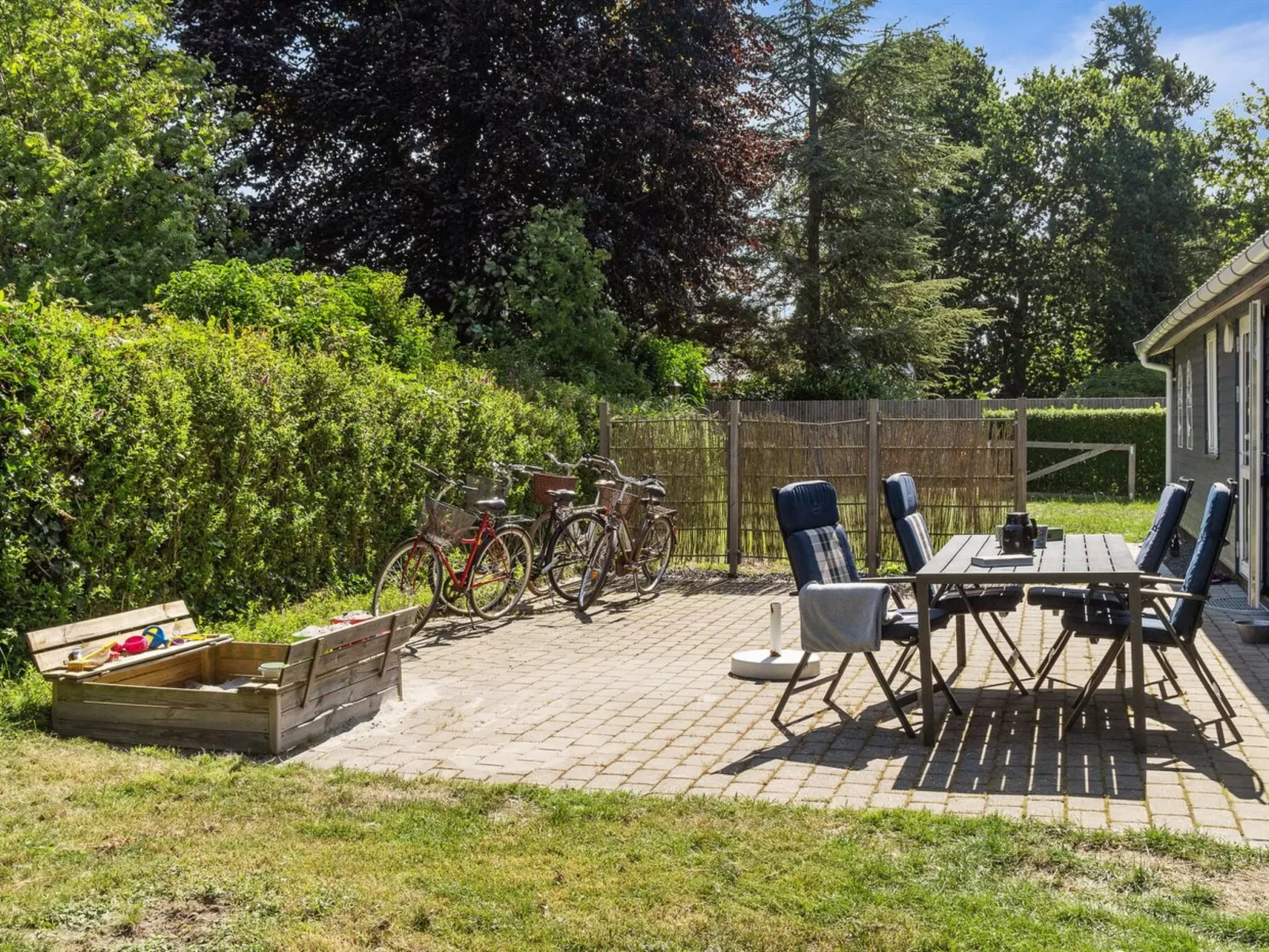 "Winona" - 300m from the sea-Draußen