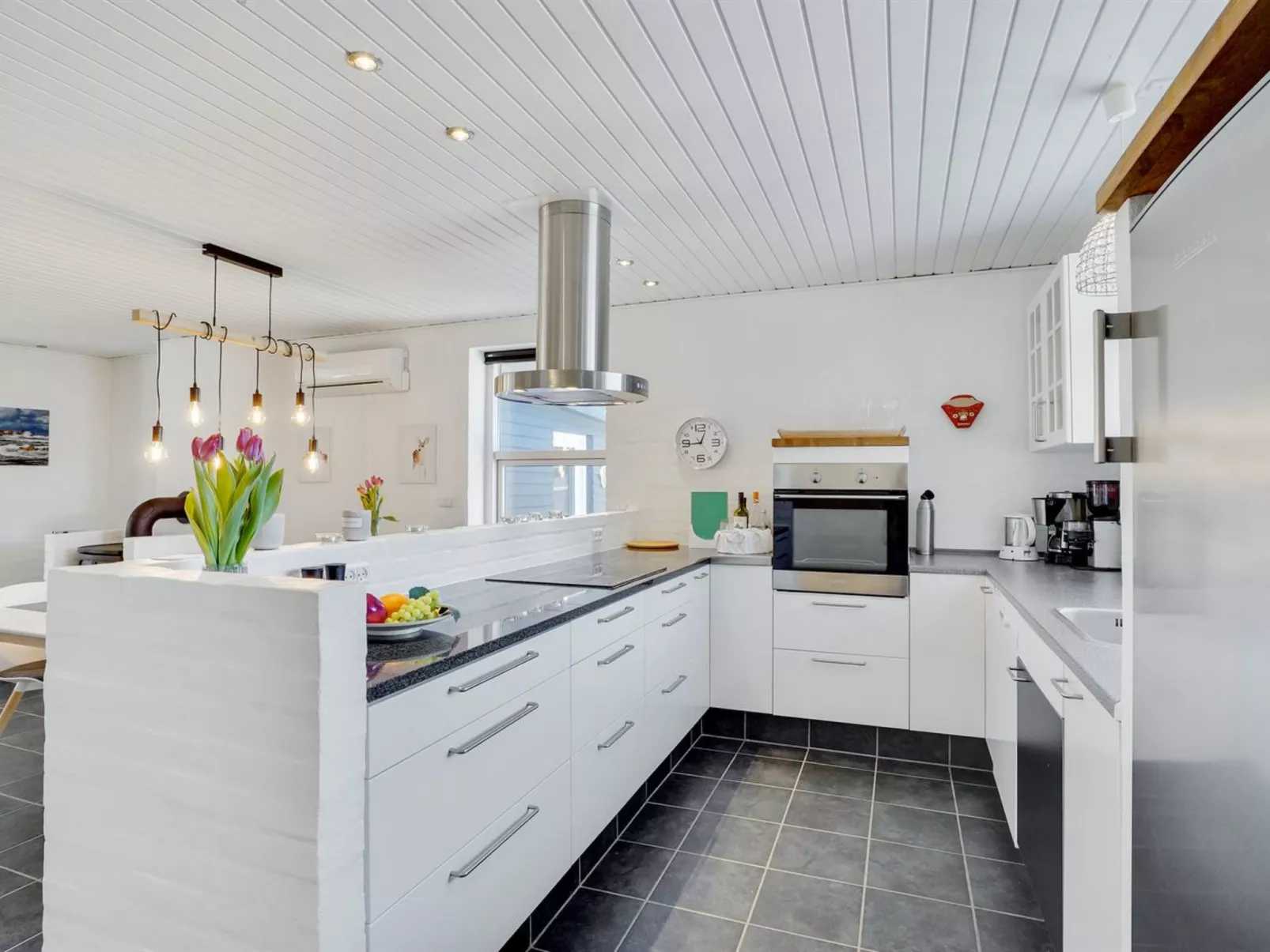 "Örjan" - 400m from the sea-Drinnen