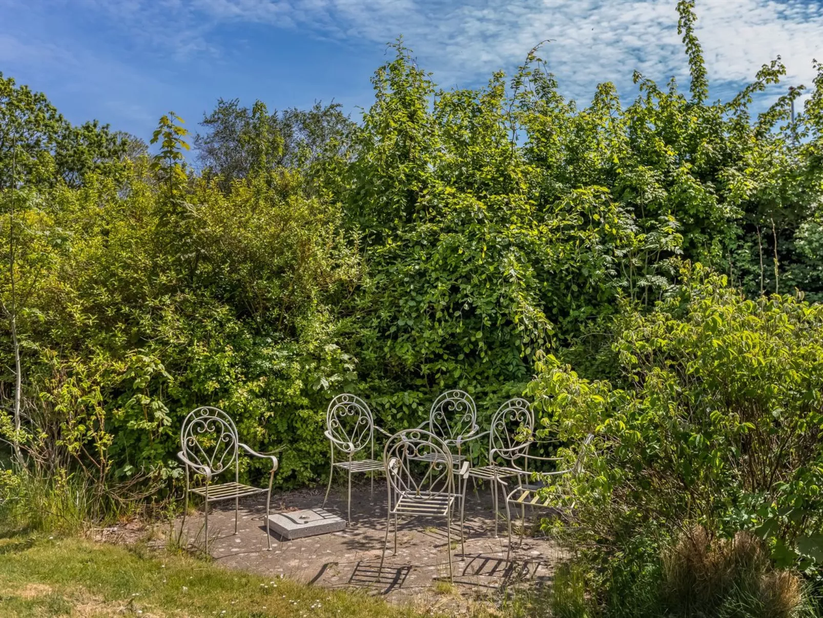 "Aughe" - 25km from the sea