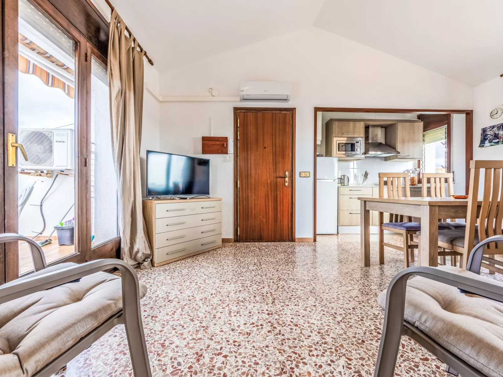 Drassanes III-Inside