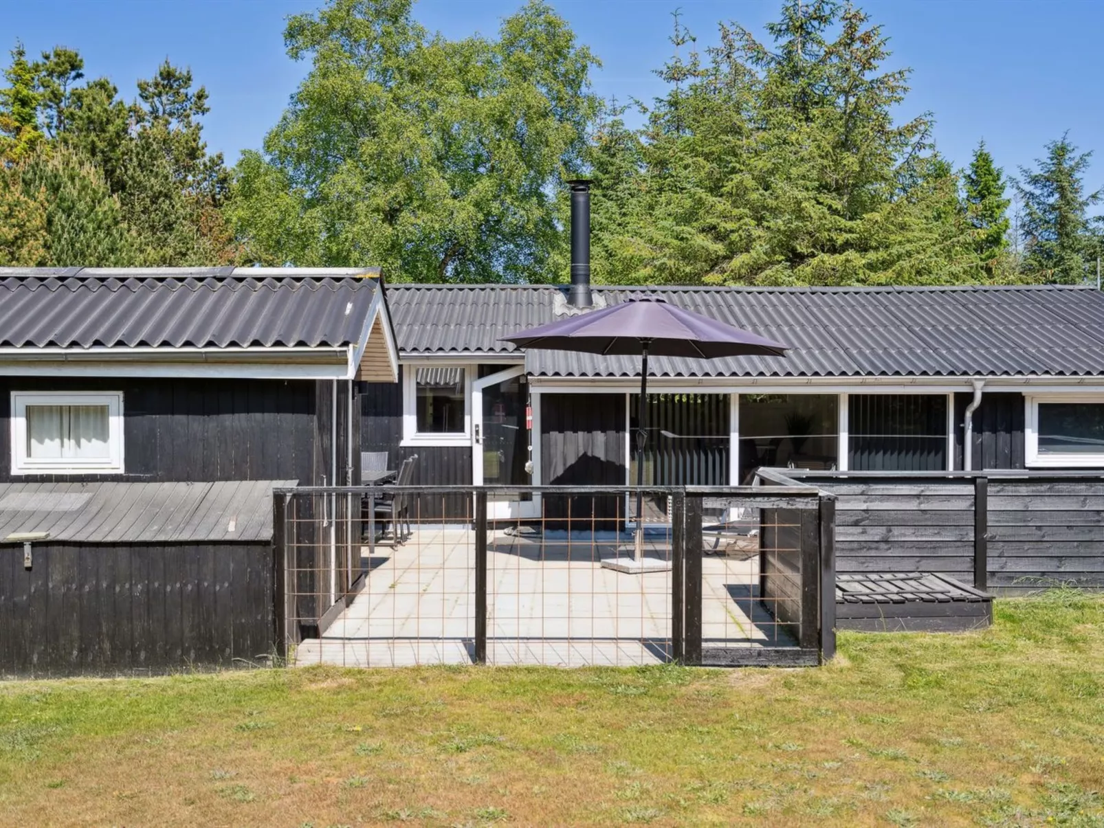 "Ally" - 250m from the sea