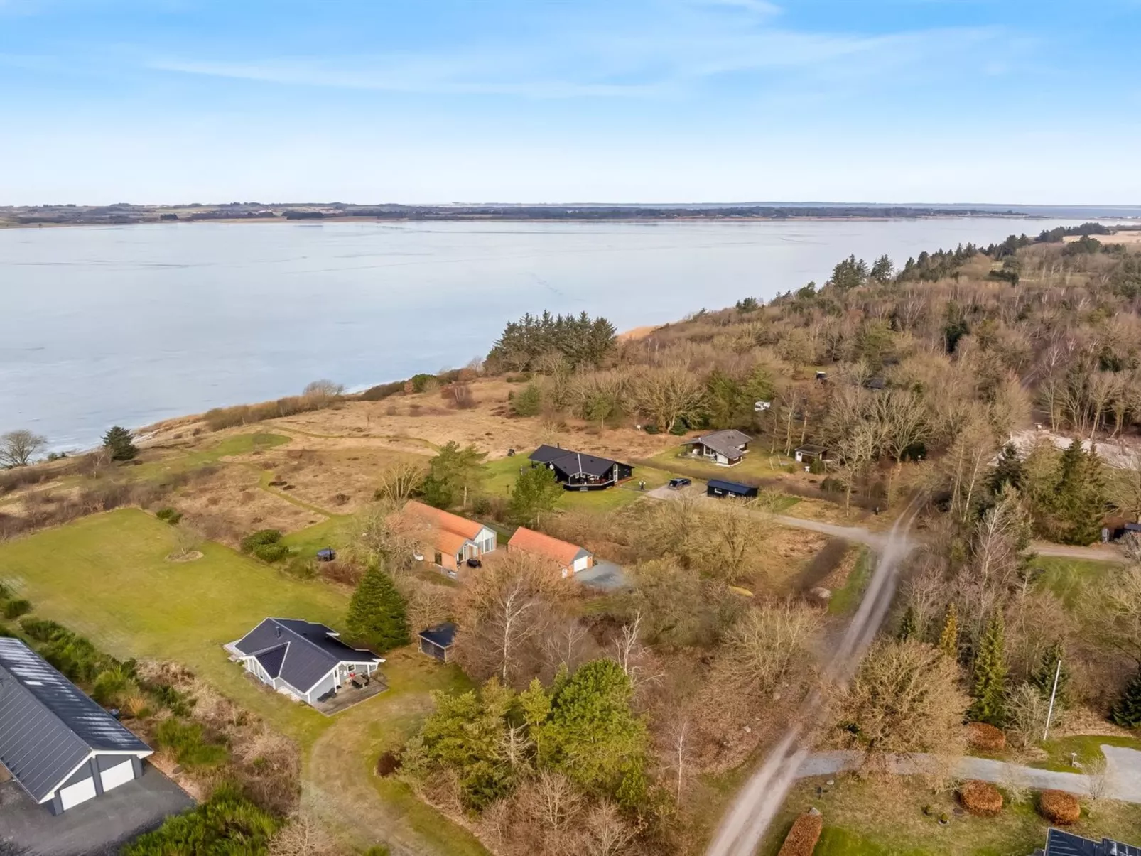 "Arleta" - 250m to the fjord-Outside