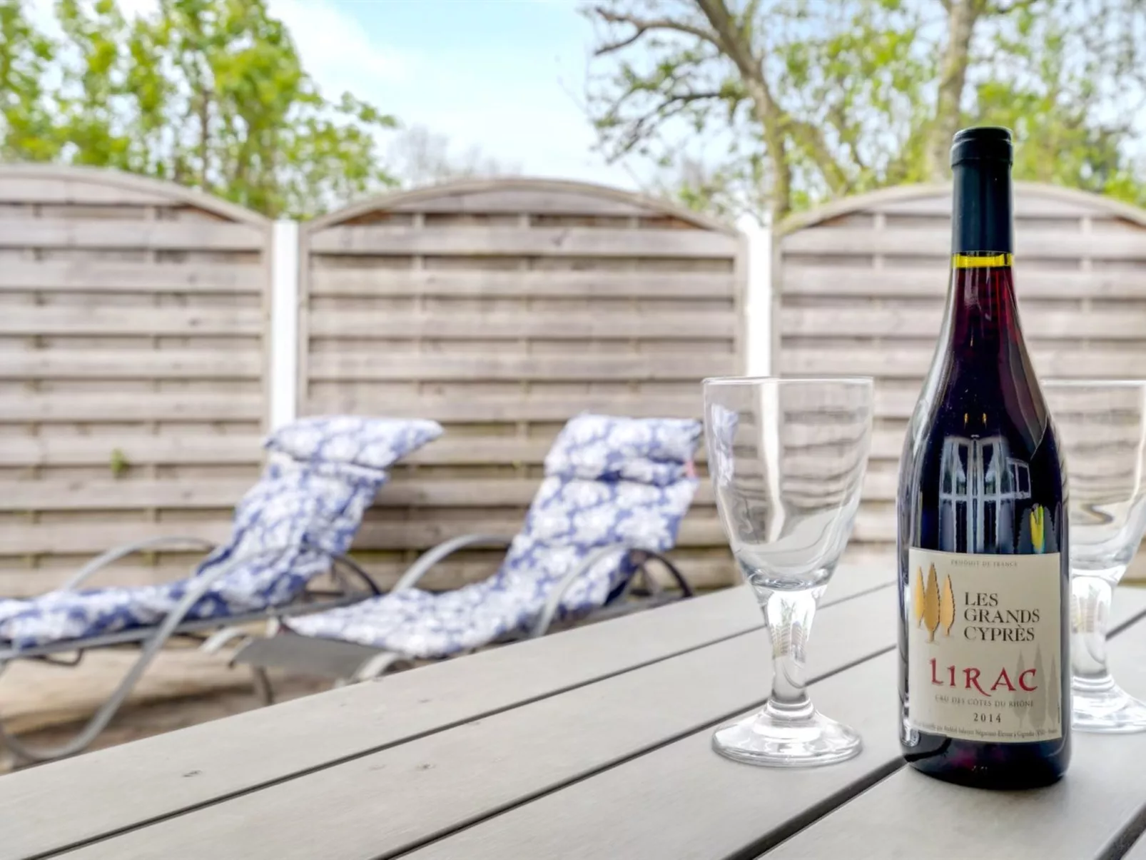 "Hithin" - 800m from the sea