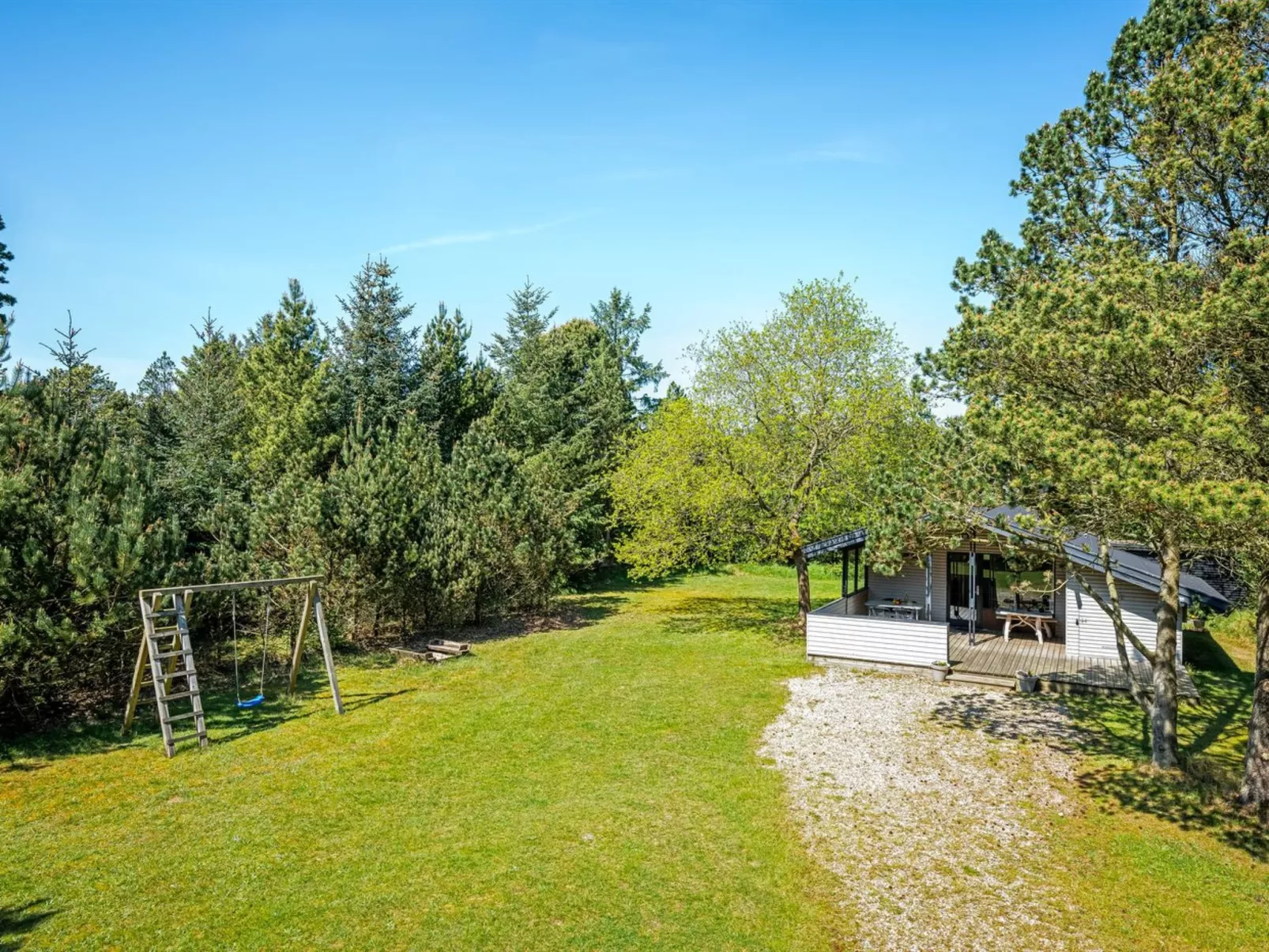 "Borghild" - 1.5km from the sea-Outside