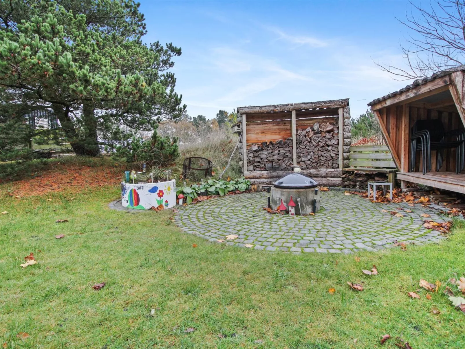 "Hannah" - 300m to the fjord-Draußen