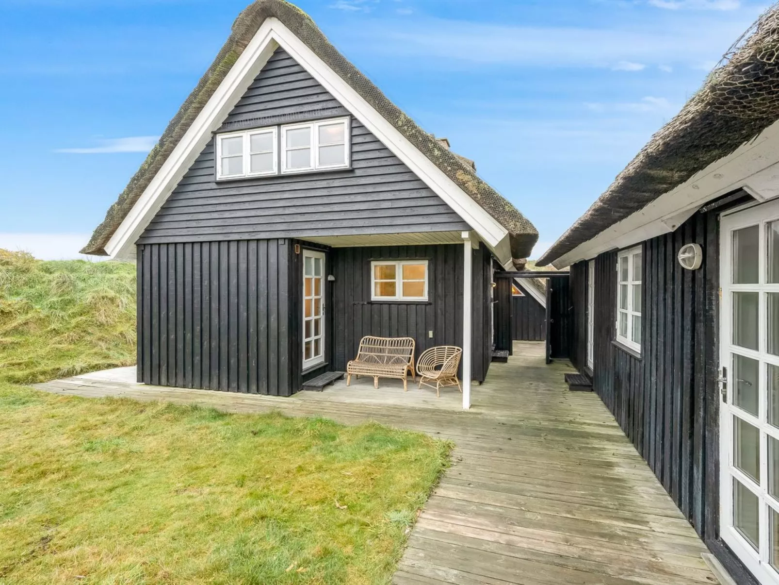 "Christensen" - 100m from the sea