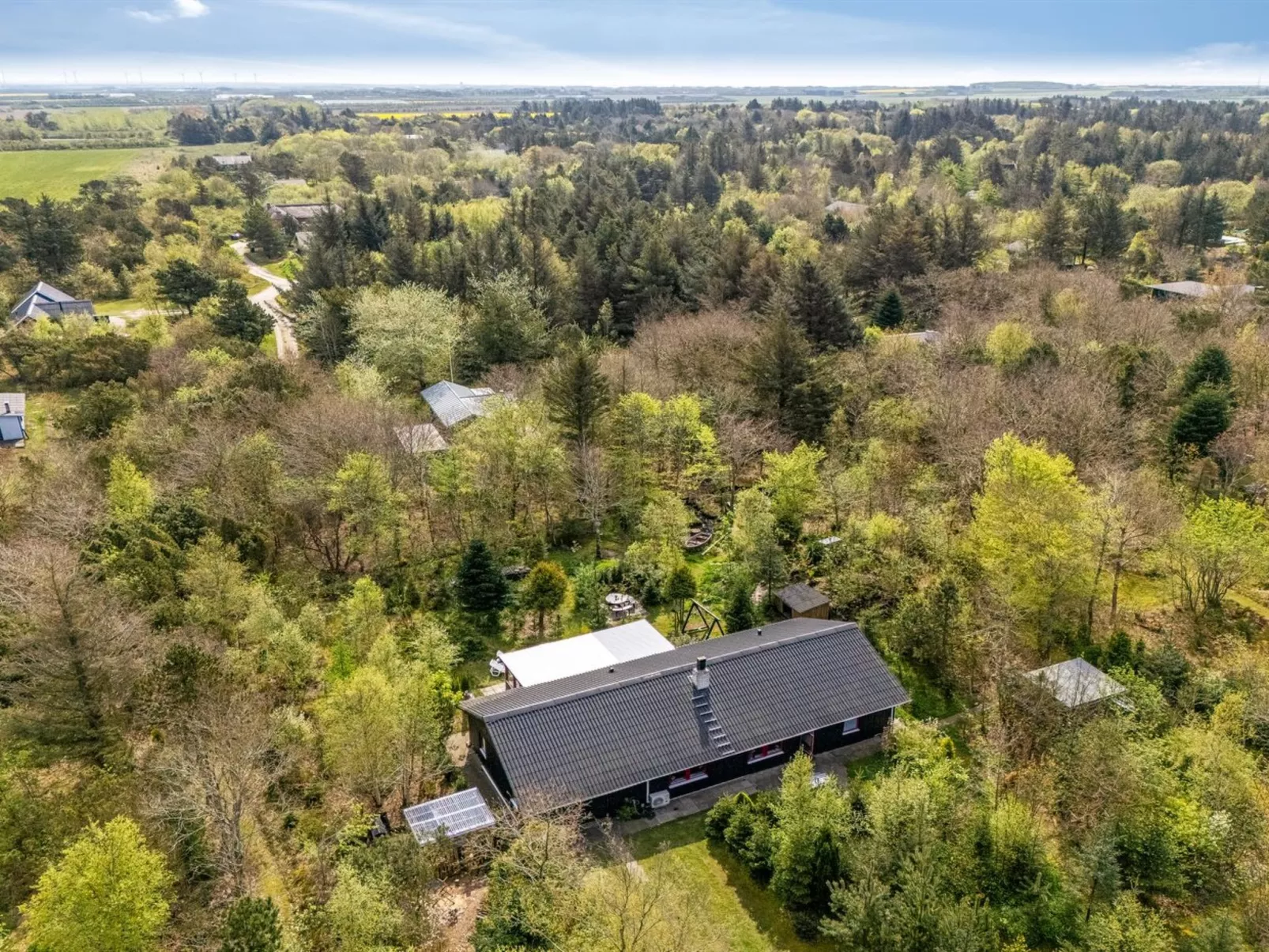 "Marillia" - 2km from the sea