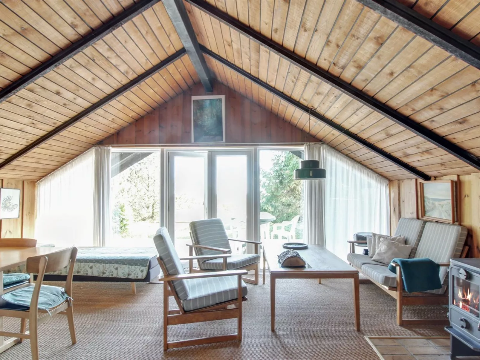 "Ernst" - 700m from the sea