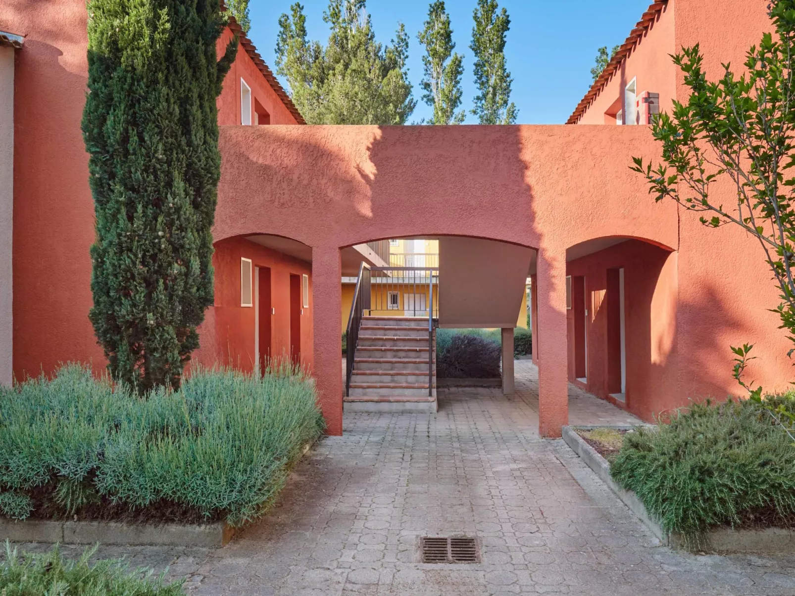 Résidence Odalys Référence Les Gardians-Outside