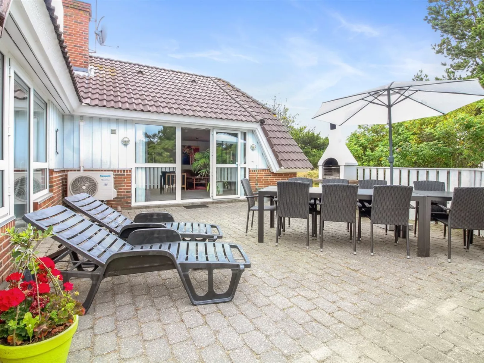 "Tuula" - 1.1km from the sea