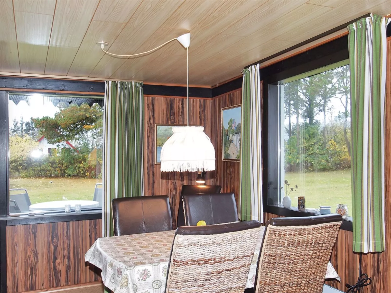 "Enisa" - 300m to the fjord-Drinnen