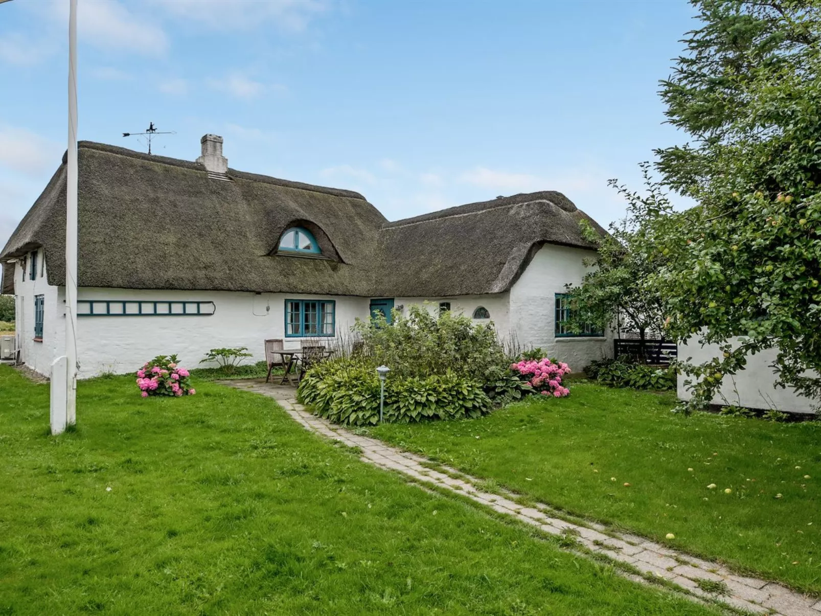 "Clausina" - 600m from the sea-Draußen