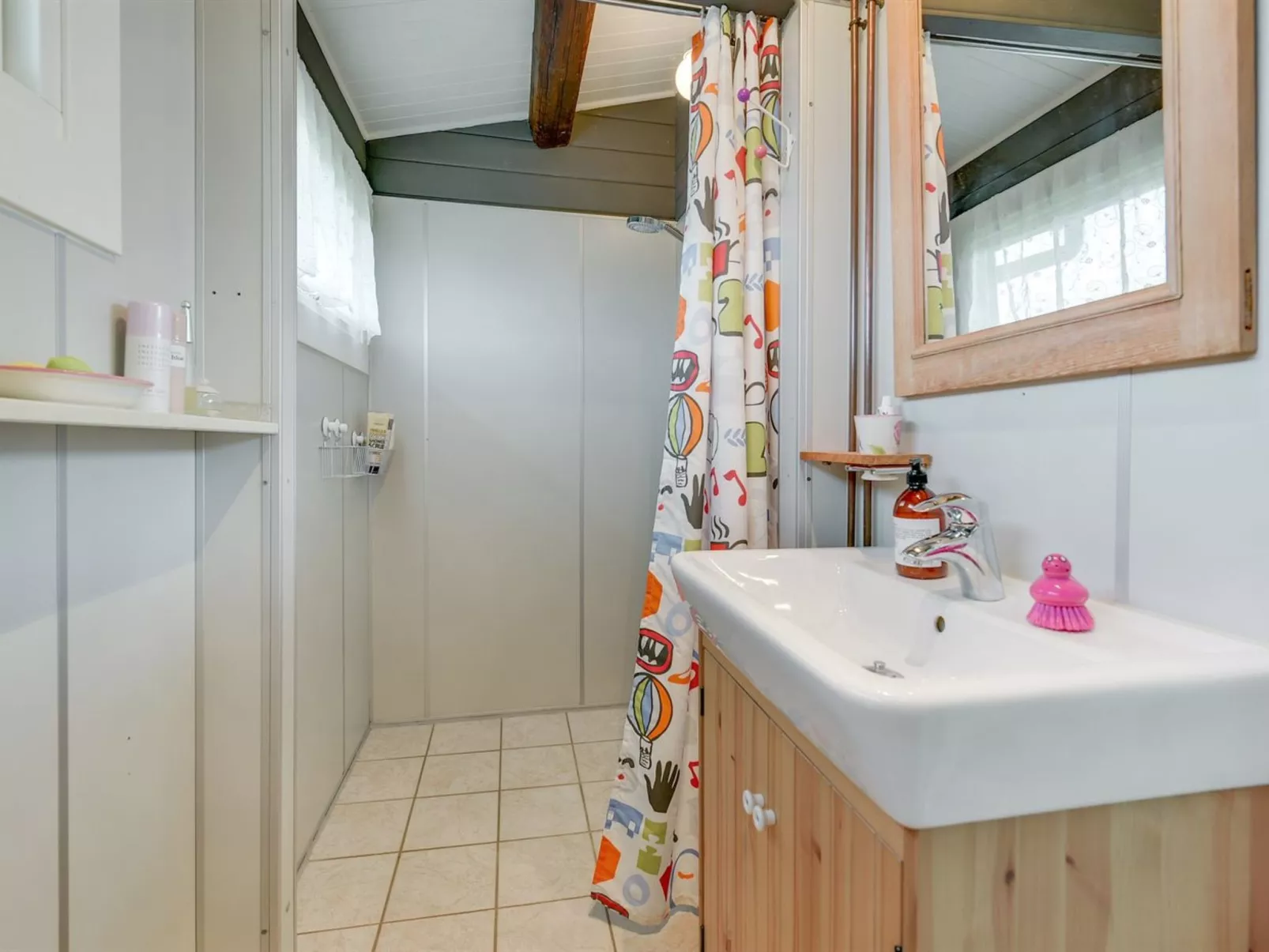 "Ylvie" - 150m from the sea