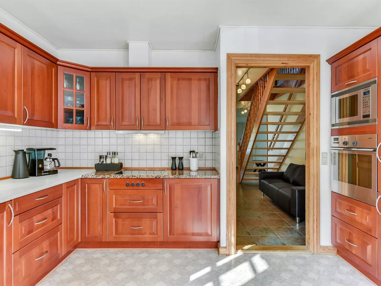 "Reeta" - 32km from the sea-Drinnen