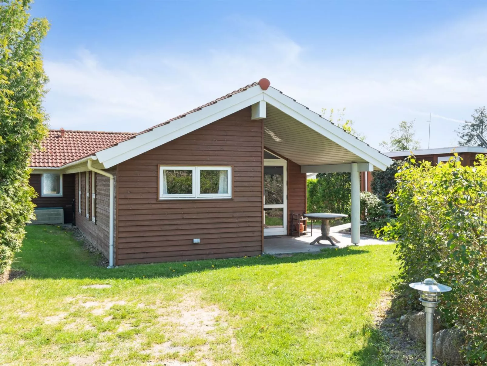 "Brunman" - 10m to the fjord