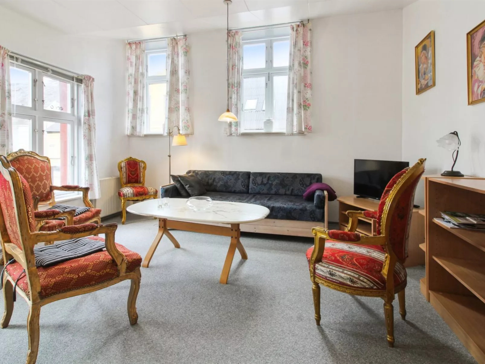 "Esja" - 22km from the sea