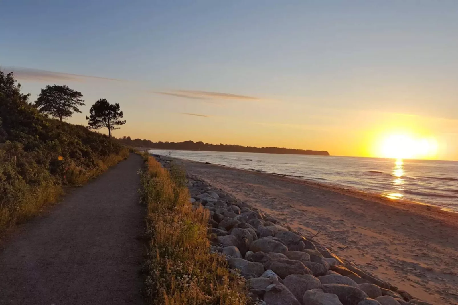 6 person holiday home in Dronningmølle-By Traum-Water view