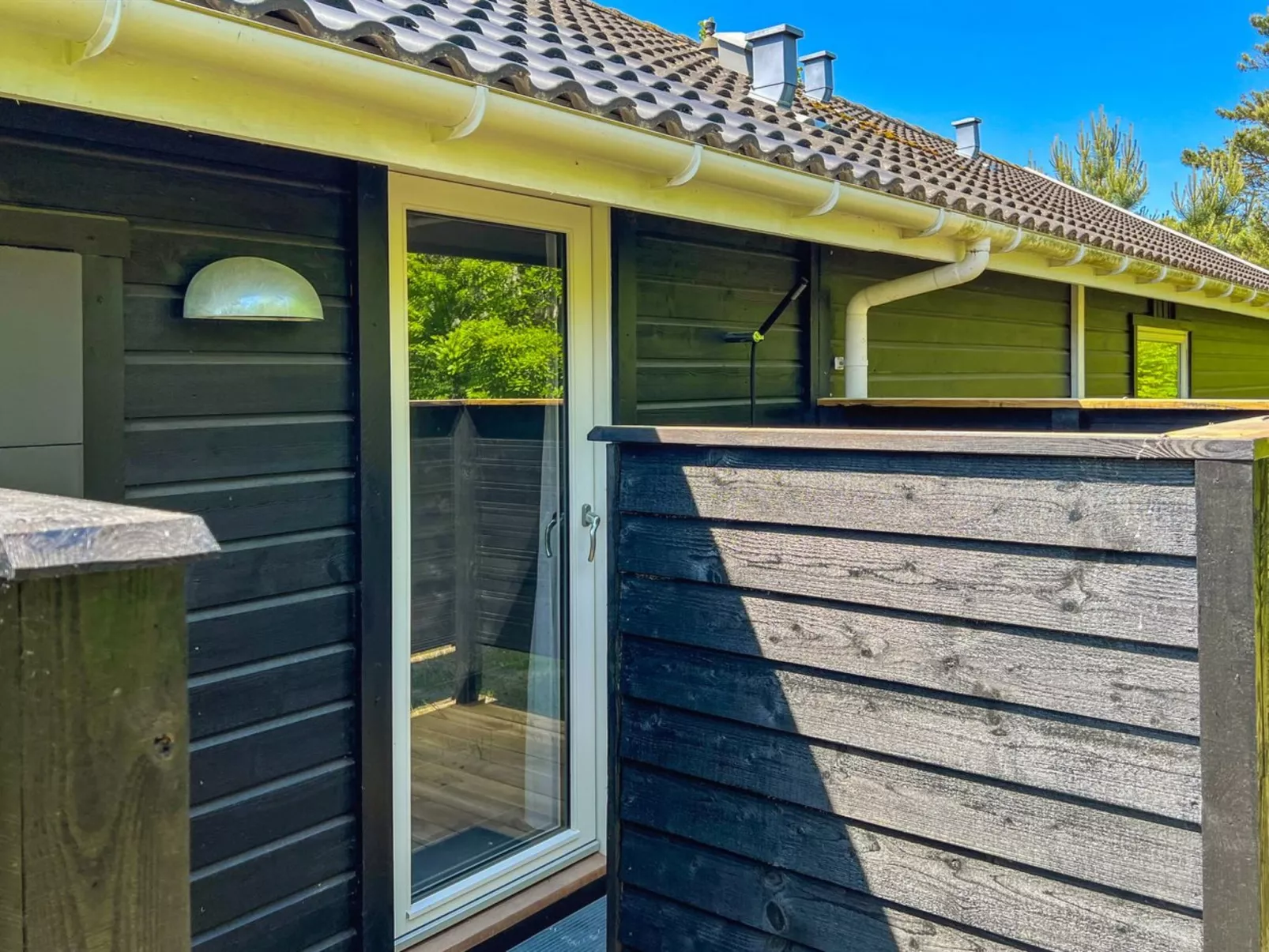 "Greta" - 200m from the sea