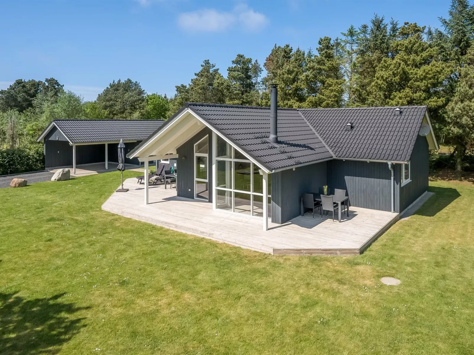 "Elina" - 600m from the sea