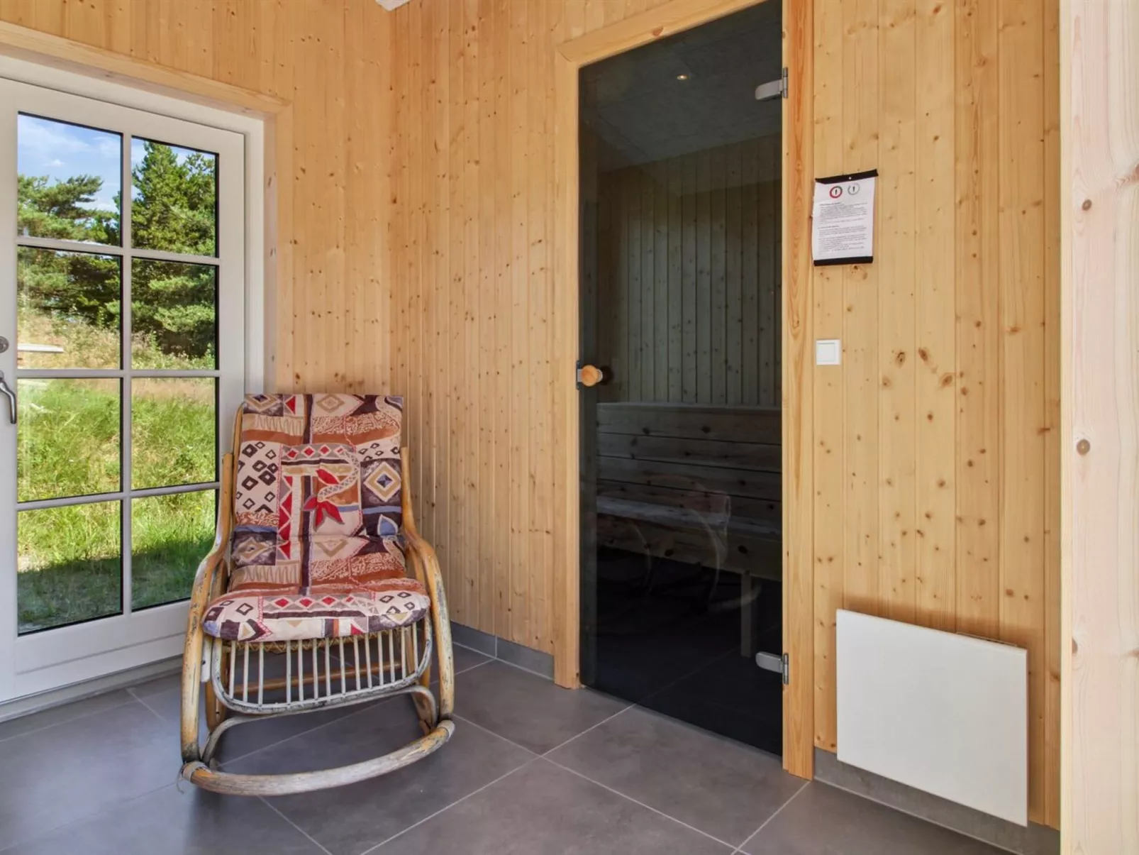 "Venild" - 1.9km from the sea-Drinnen