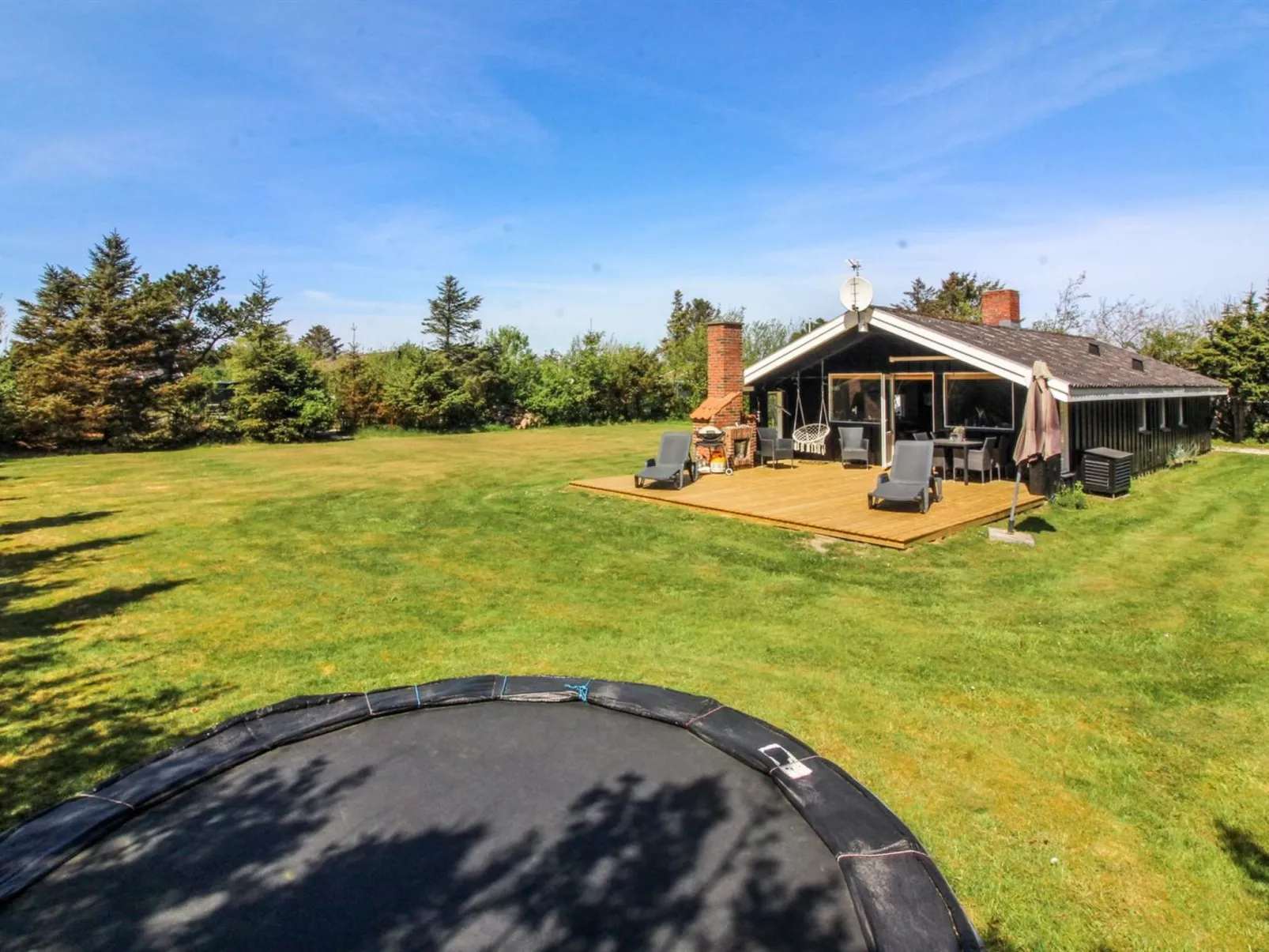 "Weland" - 800m from the sea