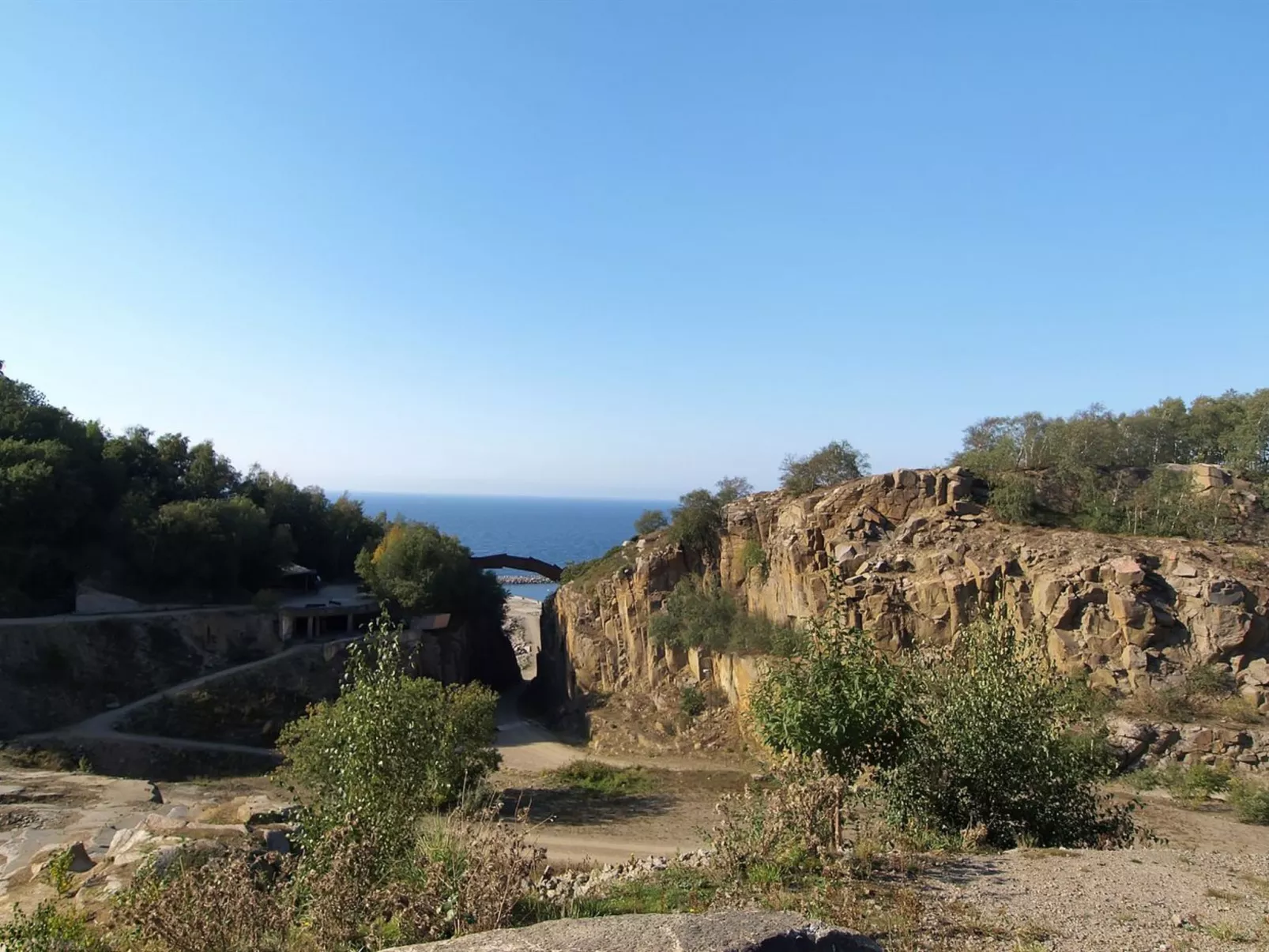 "Yasha" - 200m from the sea