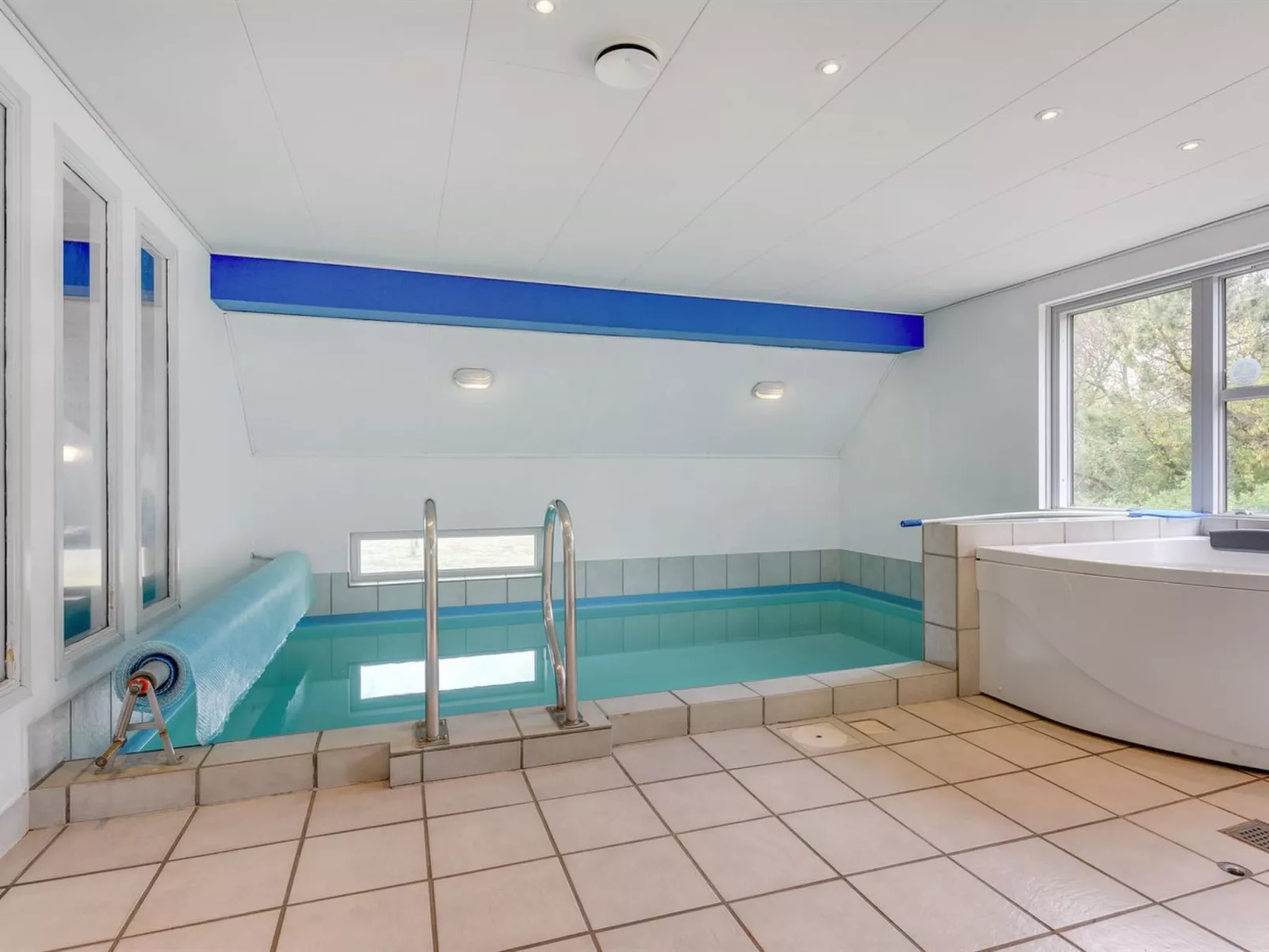 "Tabithe" - 2.2km from the sea