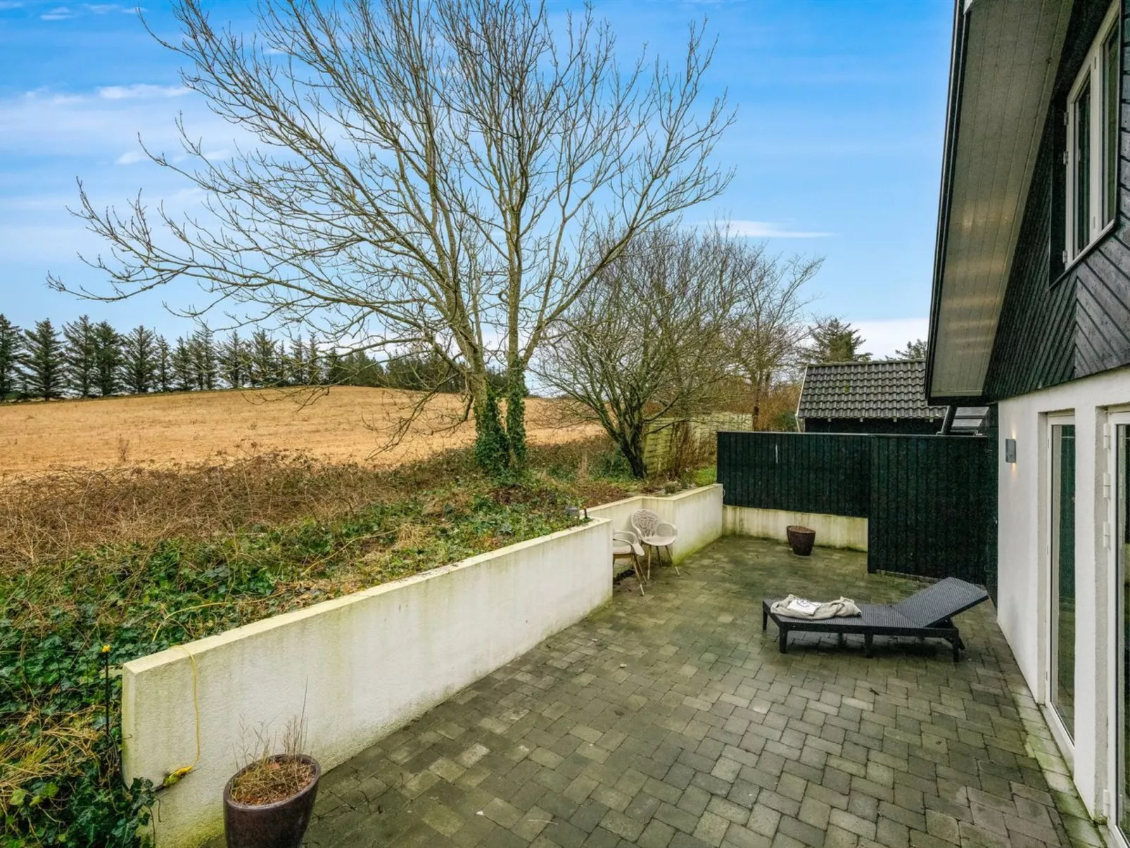 "Elisabetha" - 100m from the sea