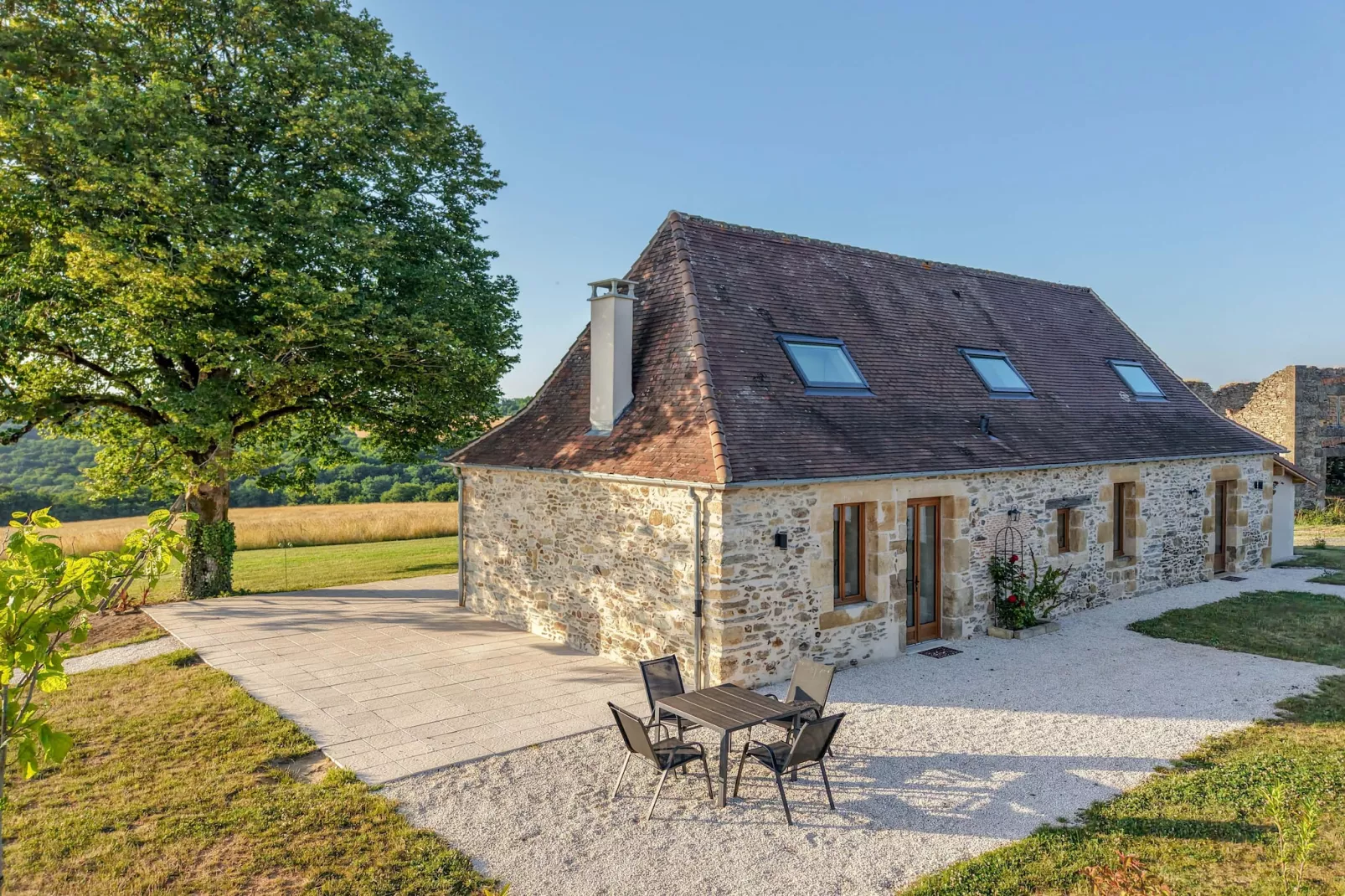 La Pépinière-Außenbereich Sommer