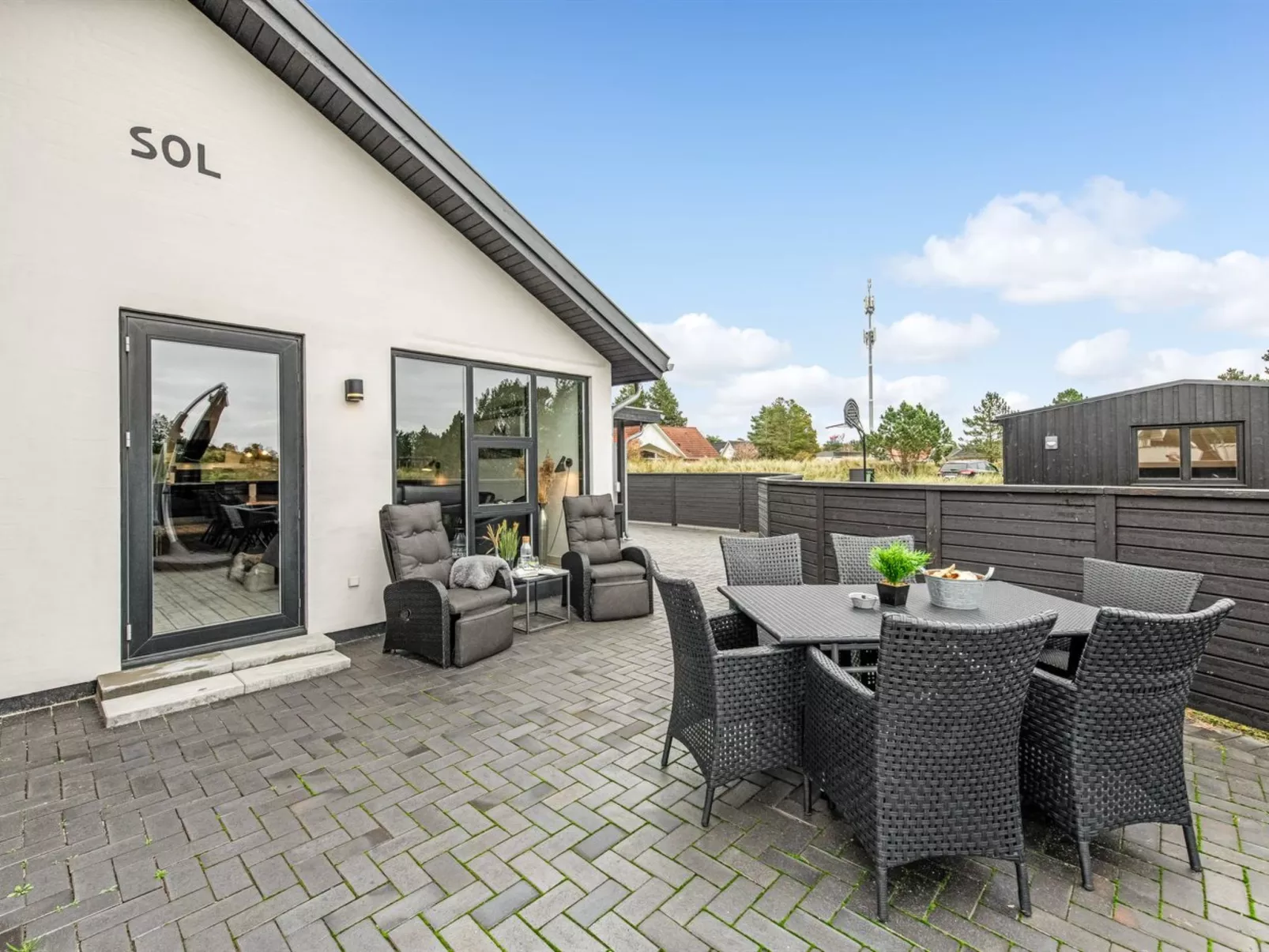 "Nona" - 1.1km from the sea