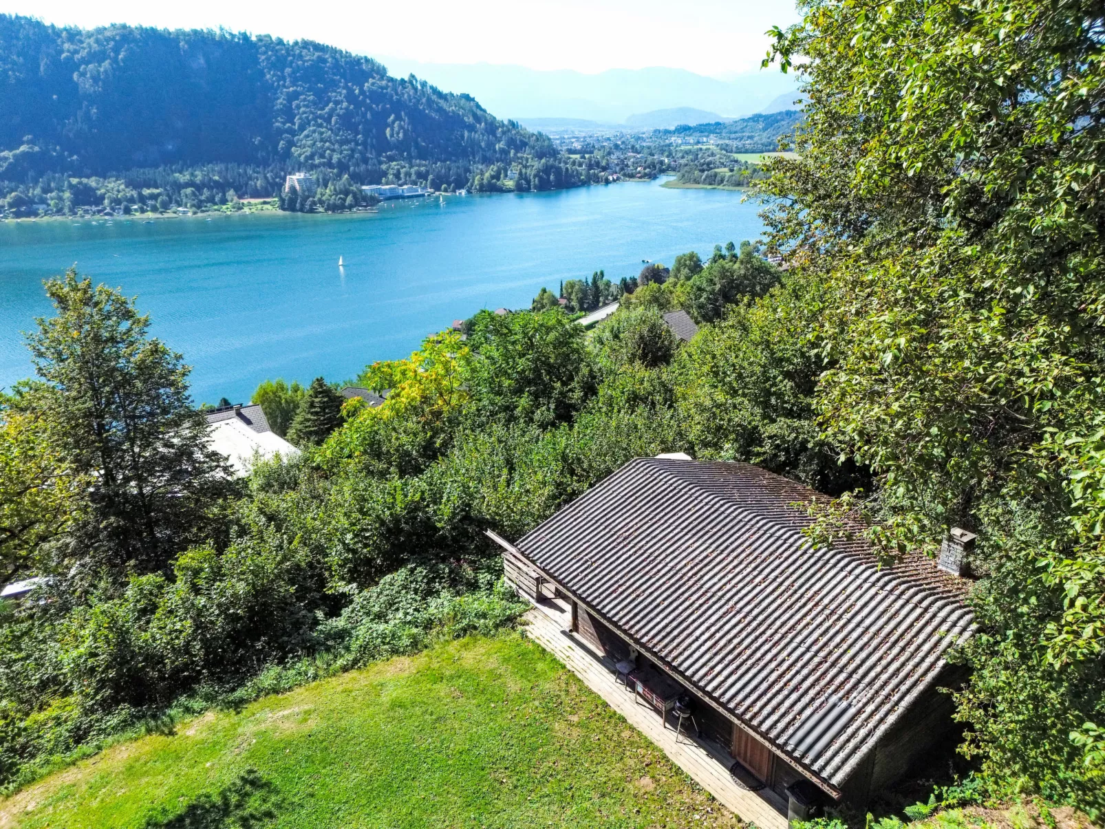 Häuschen am Waldrand-Outside