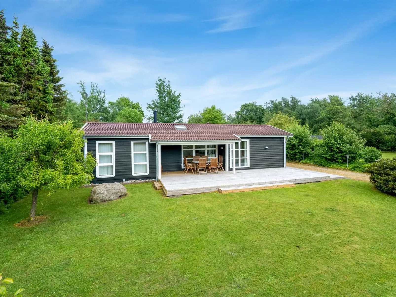 "Mira" - 500m from the sea