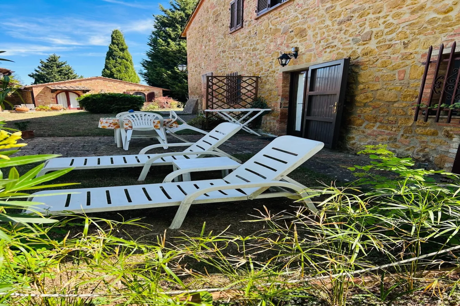 Mughetto-Terrasse/Balkon