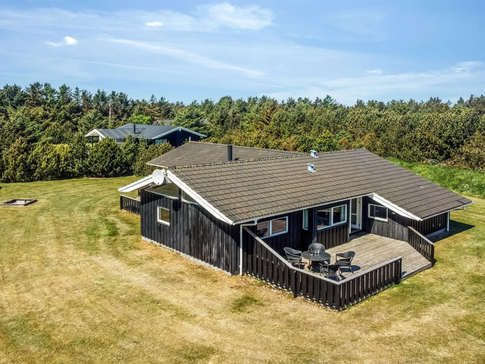 "Juris" - 950m from the sea