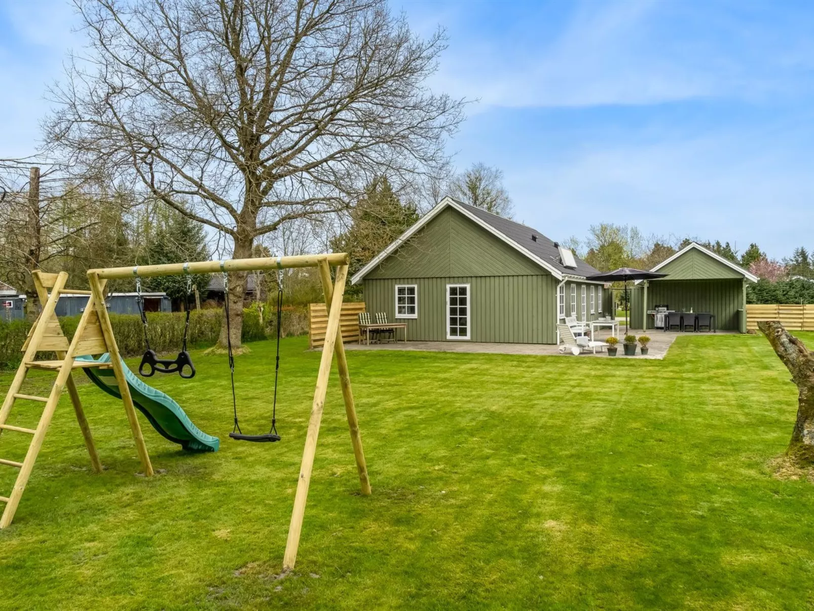 "Hinrich" - 750m from the sea