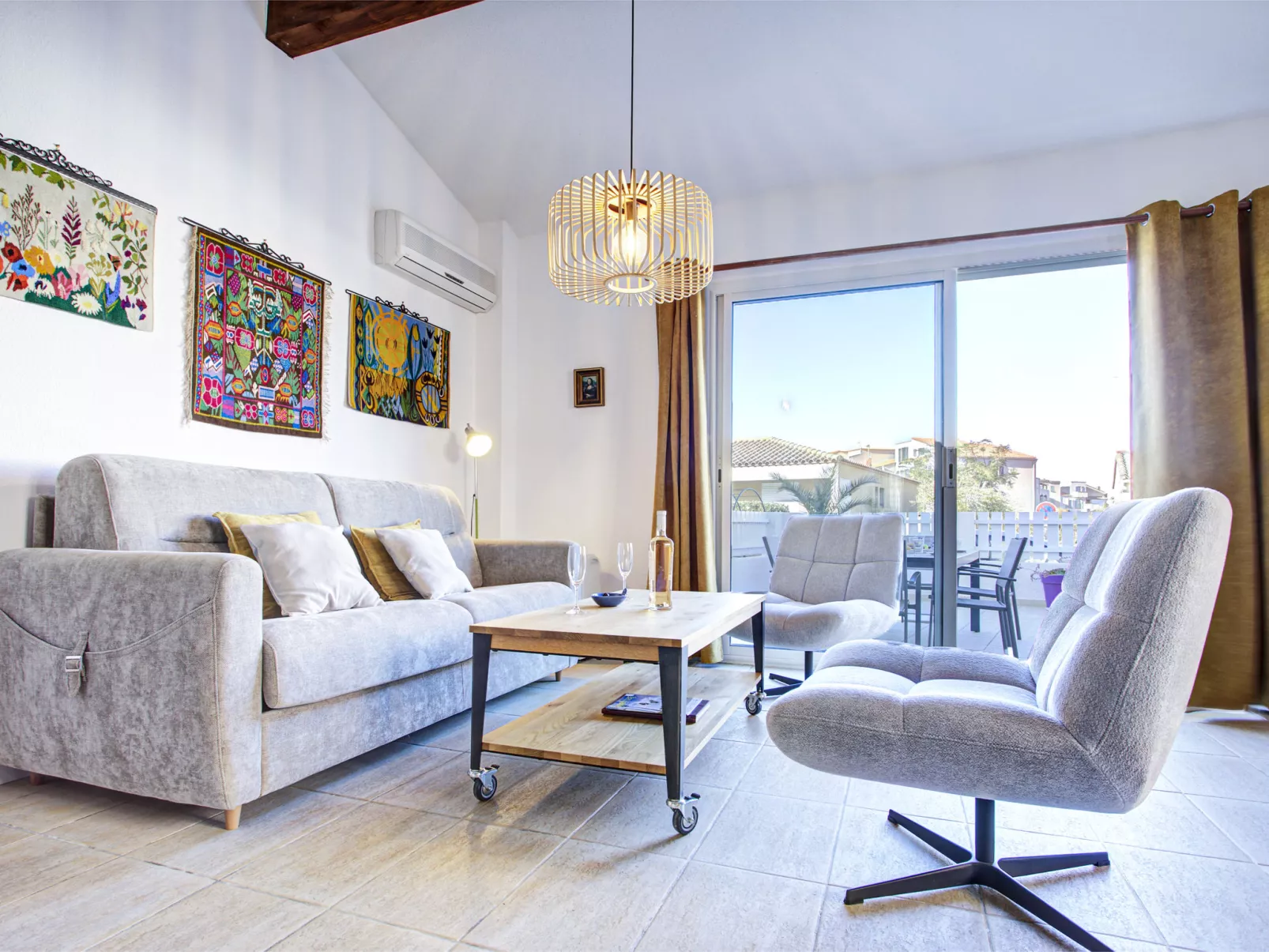 Villa 12 Cassin-Inside