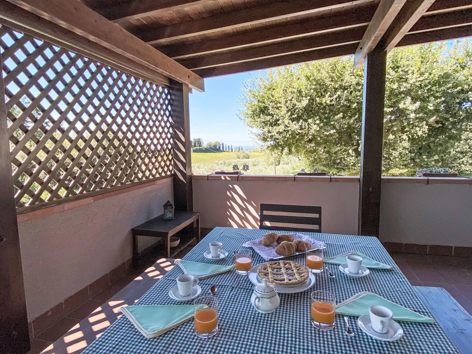 Casalvecchio-Outside