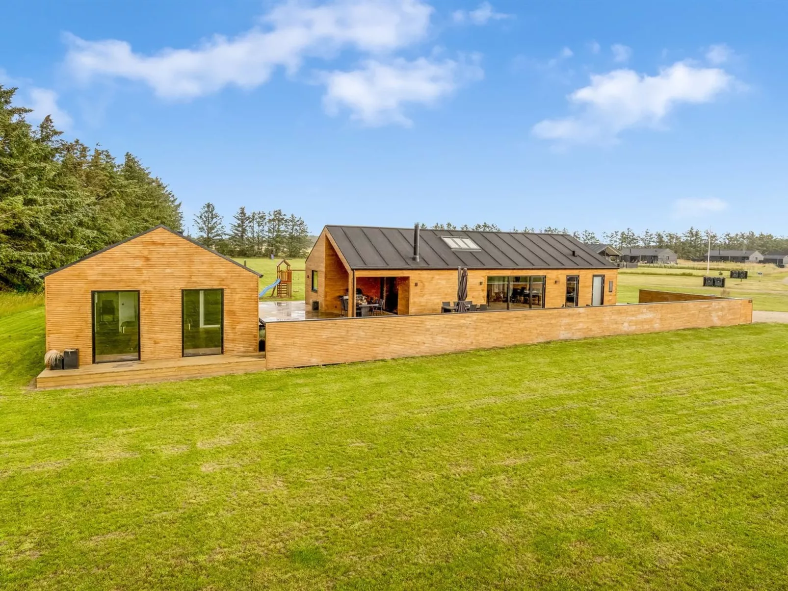 "Udder" - 1.5km from the sea