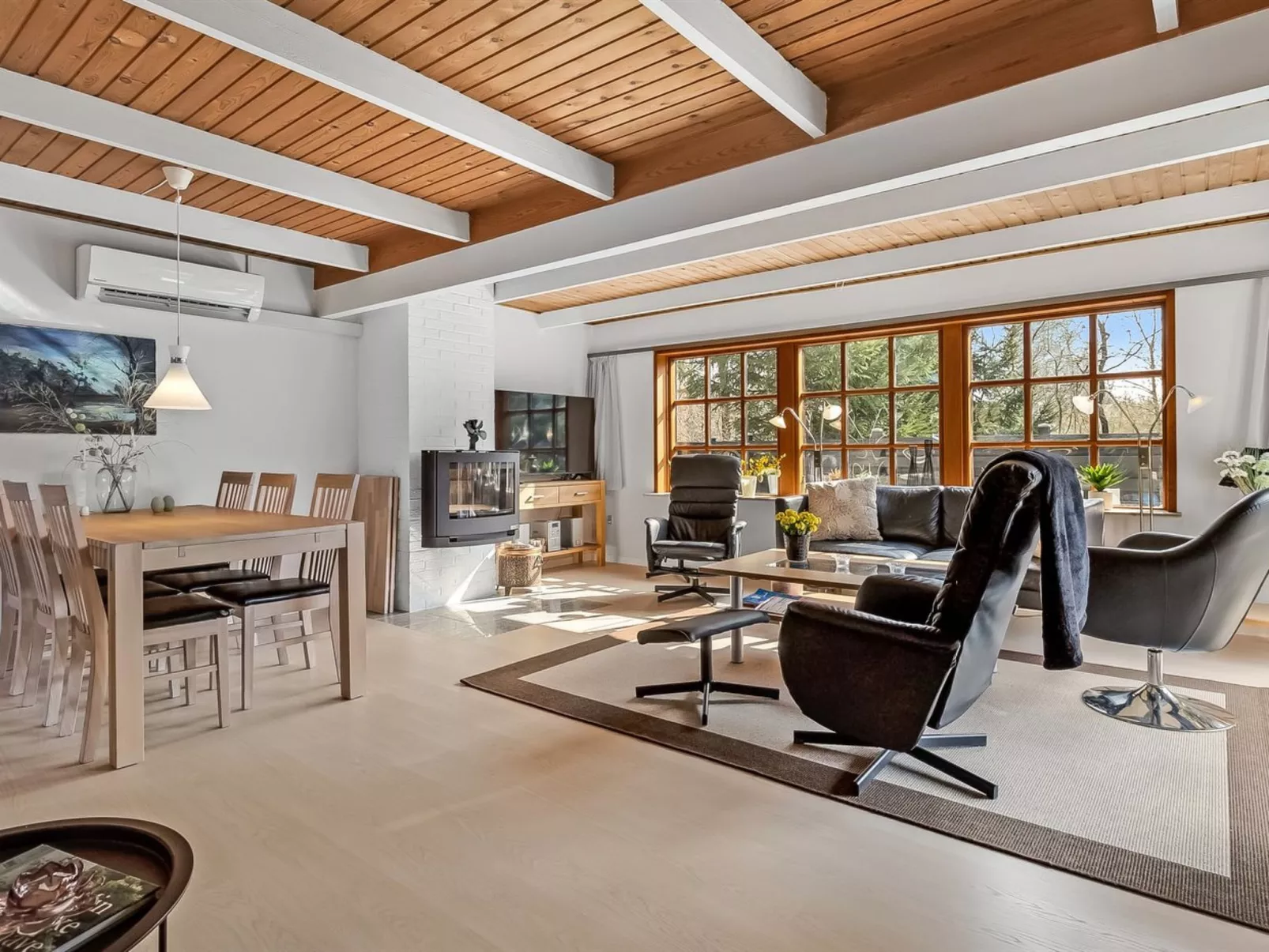 "Berner" - 30km from the sea-Dedans