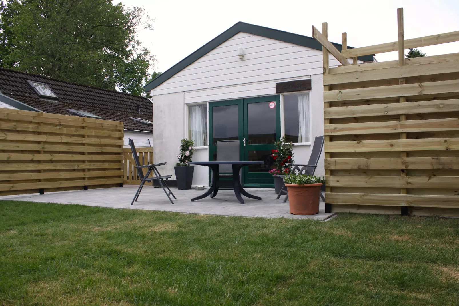 De Ploeg 6P-Exterior in summer