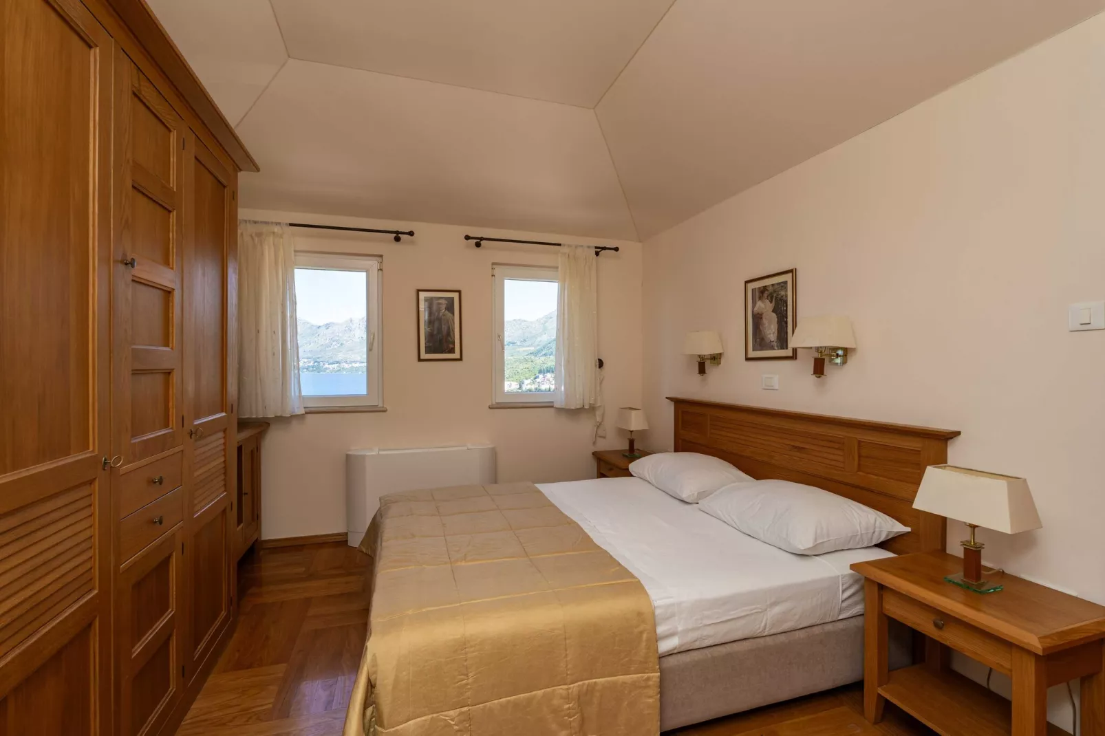 Villa Alegria Cavtat - Comfort Two Bedroom Apartment with Sea View (Apartment C)-Bedroom